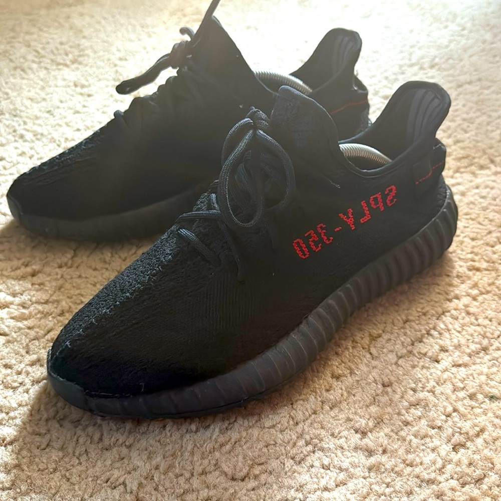 Yeezy V2 Bred sz 9.5